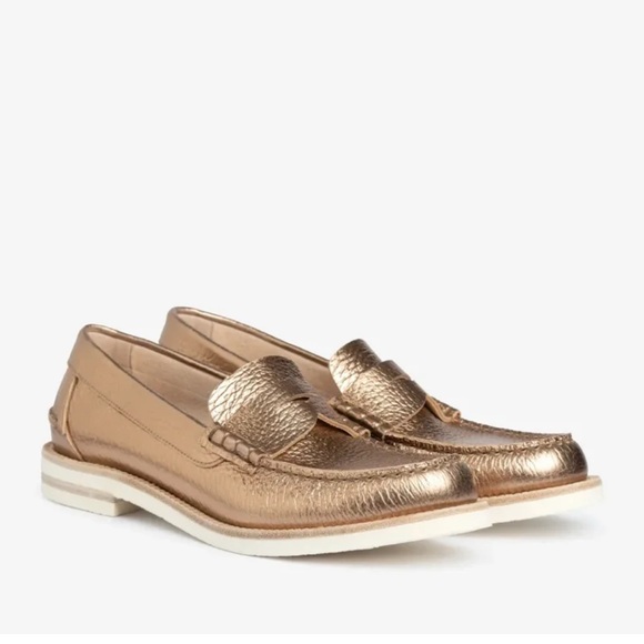 Pedro Garcia Sabela Gold Women's Loafers. NWT. Size 39
